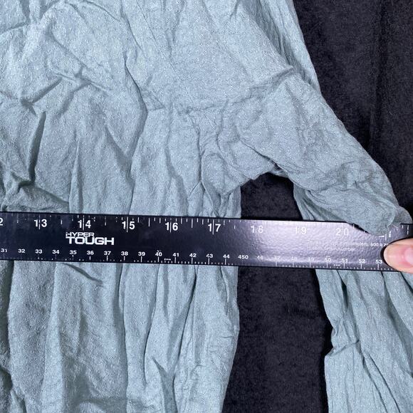 Silence + Noise Women Blouse Sage Green Criss Cross V Neck Long Sleeve Medium - Picture 8 of 11